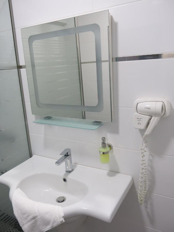 Family Hotel Albizia Beach Varna Exterior foto