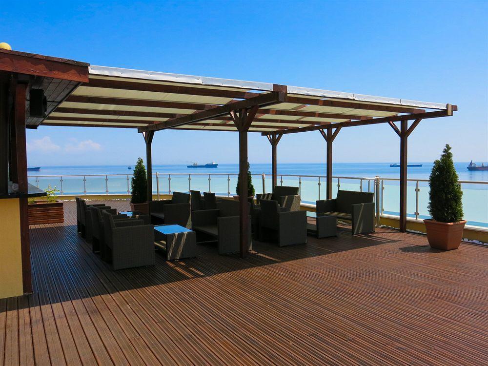 Family Hotel Albizia Beach Varna Exterior foto