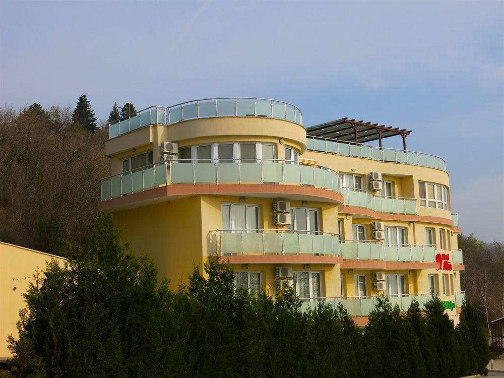Family Hotel Albizia Beach Varna Exterior foto