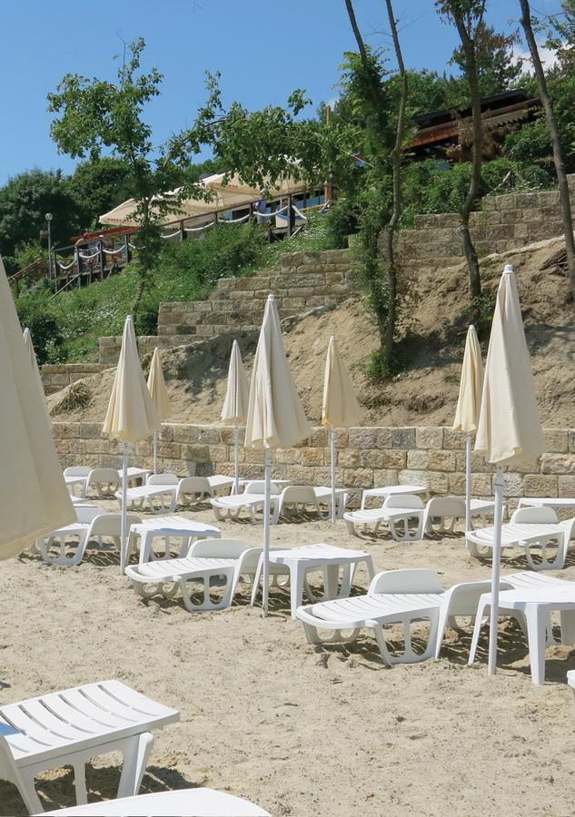 Family Hotel Albizia Beach Varna Exterior foto