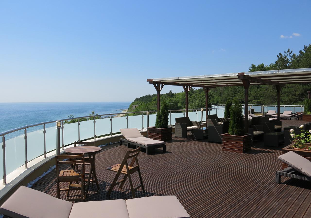 Family Hotel Albizia Beach Varna Exterior foto