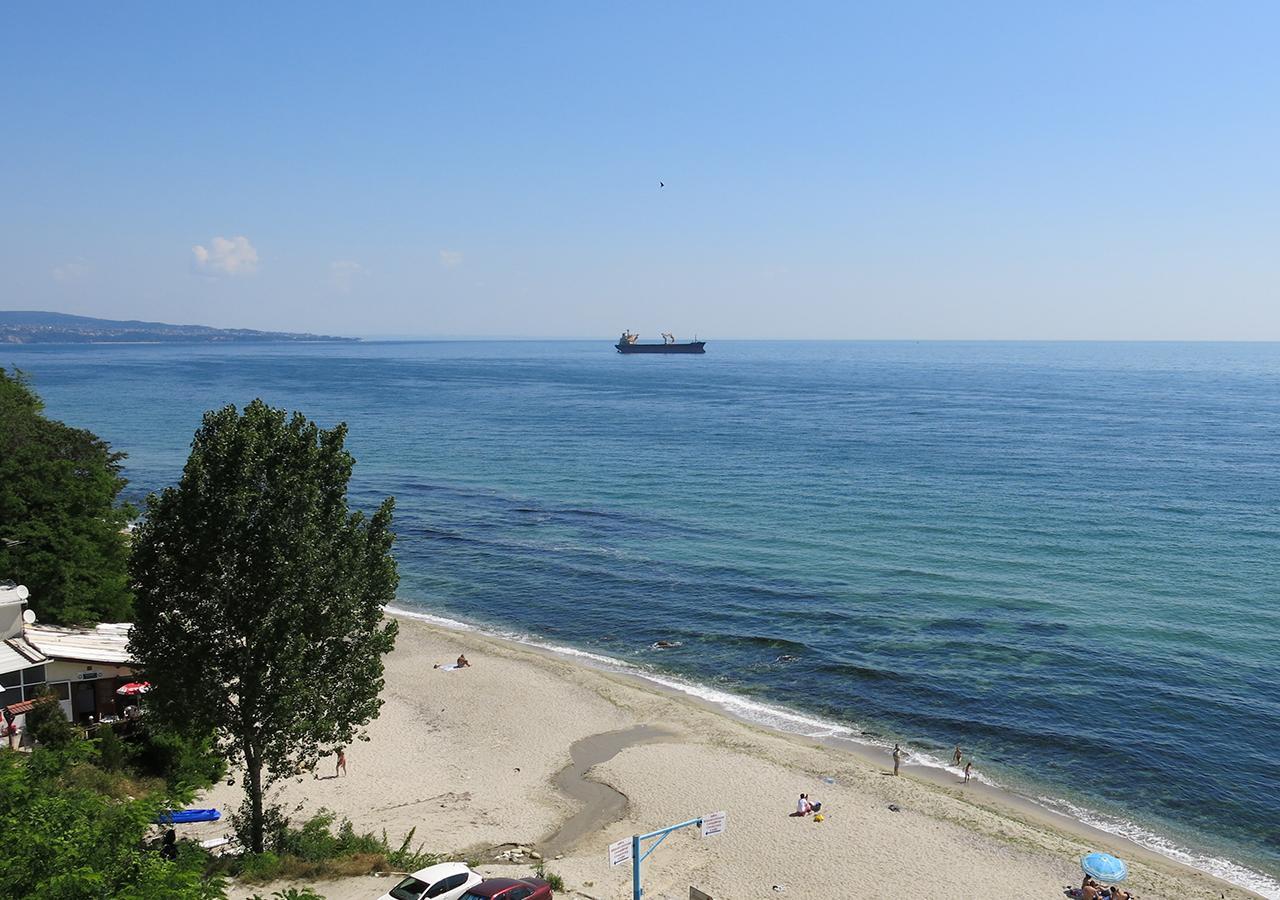Family Hotel Albizia Beach Varna Exterior foto